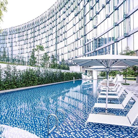 Mercure Singapore On Stevens Exterior photo